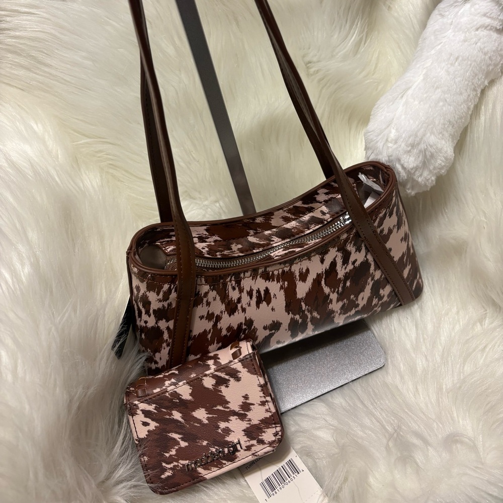 Madden Girl Shoulder Bag w/wallet - Picture 3 of 5